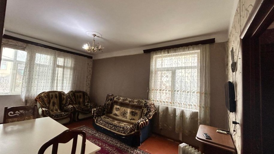 Kirayə verilir 2 otaqlı köhnə tikili, 80 m², Memar Əcəmi m.-1