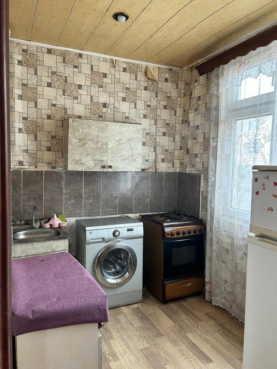 Kirayə verilir 2 otaqlı köhnə tikili, 80 m², Memar Əcəmi m.-3