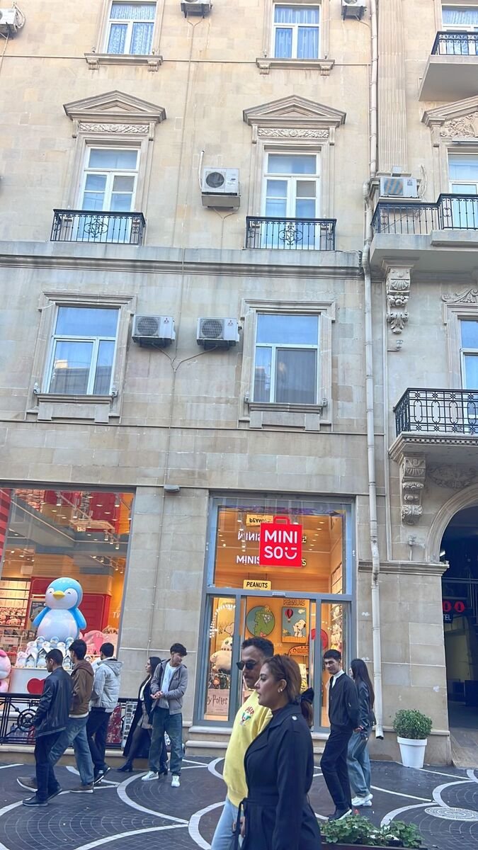 Kirayə verilir 4 otaqlı köhnə tikili, 125 m², Sahil m.-1