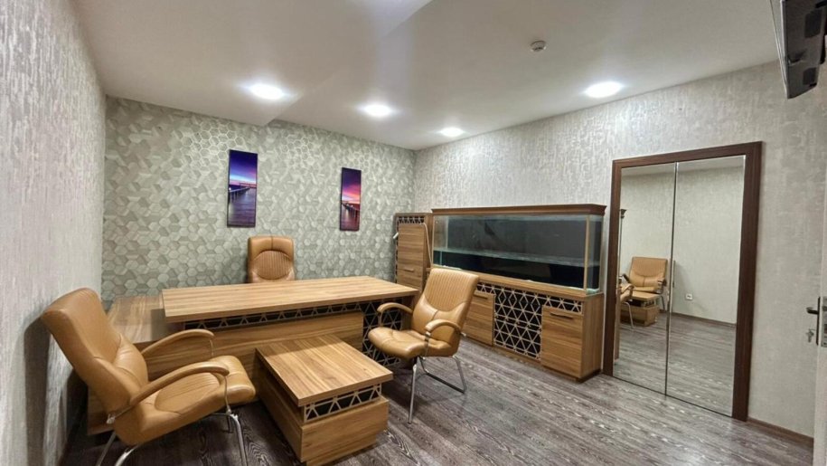 160 m<sup>2</sup> ofis icarəyə verilir, Xətai m.-2