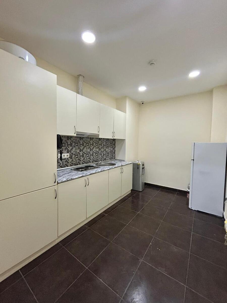 160 m<sup>2</sup> ofis icarəyə verilir, Xətai m.-18