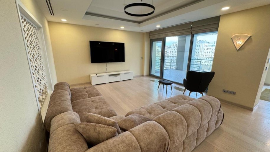 Kirayə verilir 4 otaqlı yeni tikili, 325 m², İçərişəhər m.-2