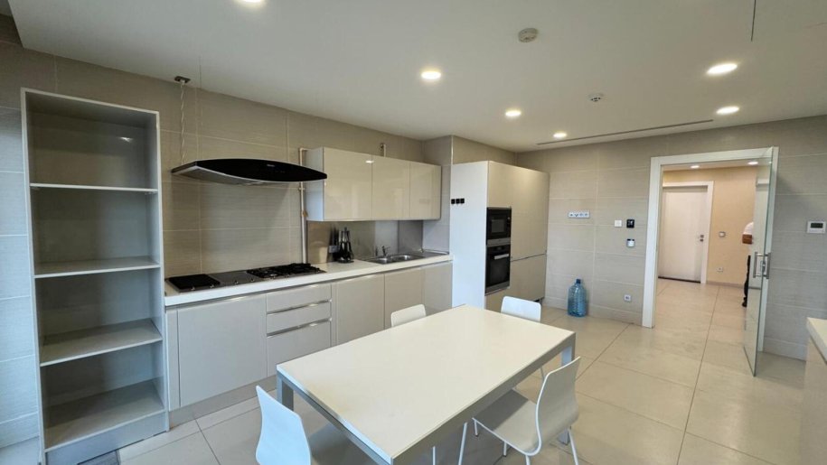 Kirayə verilir 4 otaqlı yeni tikili, 325 m², İçərişəhər m.-7