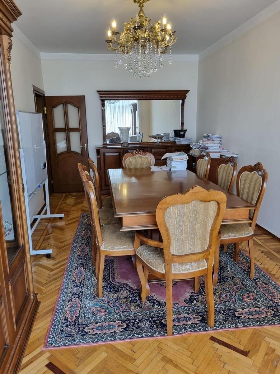 Satılır 4 otaqlı köhnə tikili, 100 m², Azadlıq Prospekti m.-2