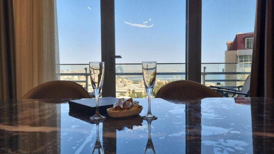 Kirayə verilir 2 otaqlı yeni tikili, 101 m², İçərişəhər m.-12