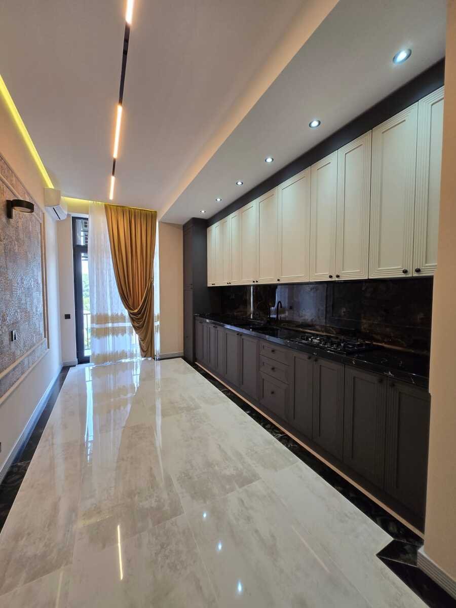 Satılır 4 otaqlı yeni tikili, 131 m², Həzi Aslanov m.-4
