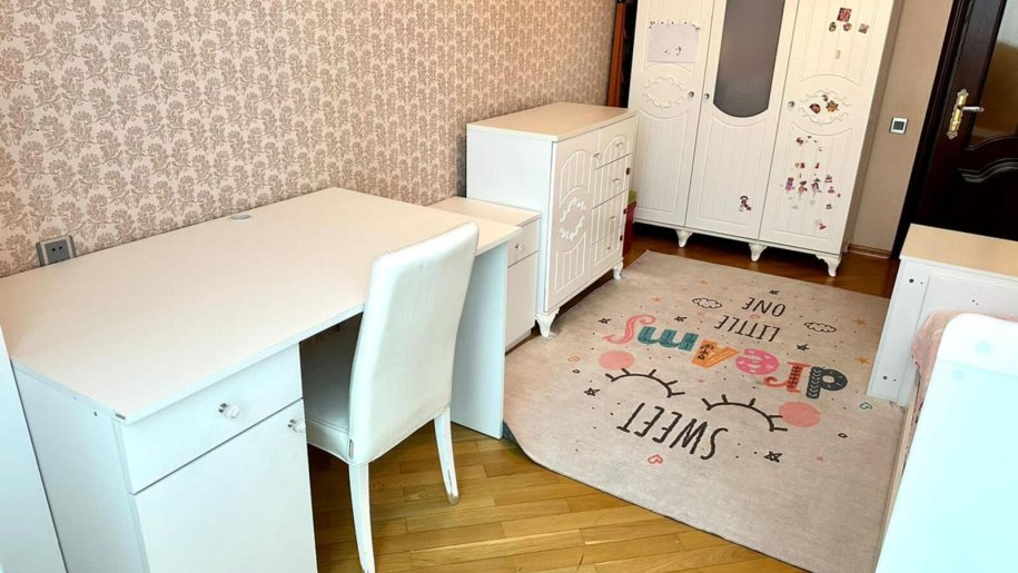 Kirayə verilir 3 otaqlı yeni tikili, 140 m², Sahil m.-5