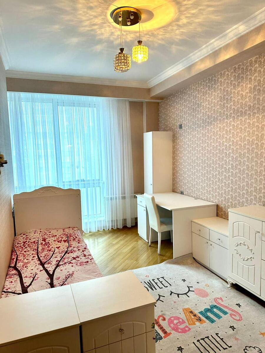 Kirayə verilir 3 otaqlı yeni tikili, 140 m², Sahil m.-8