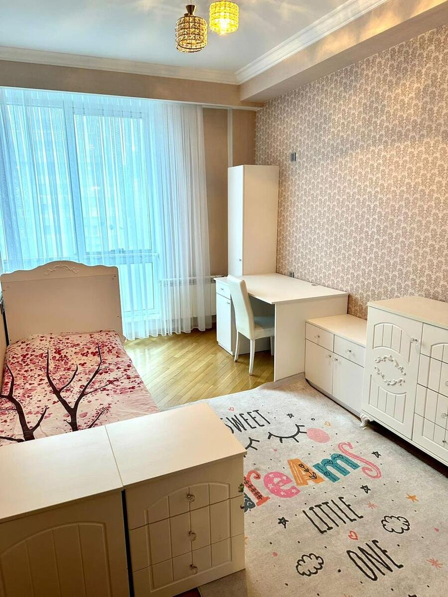 Kirayə verilir 3 otaqlı yeni tikili, 140 m², Sahil m.-9