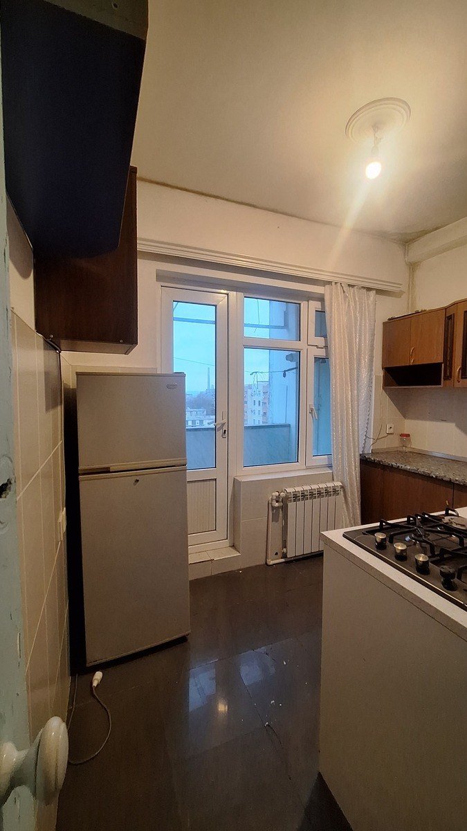 Satılır 1 otaqlı köhnə tikili, 40 m², 8-ci mikrorayon-4