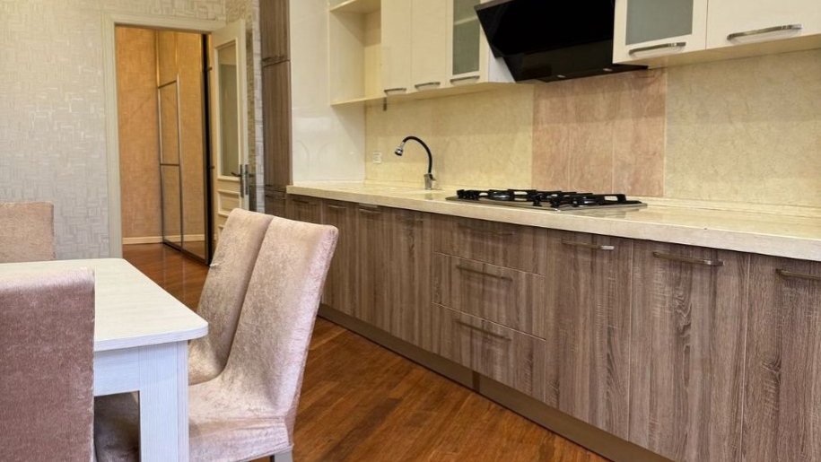 Kirayə verilir 4 otaqlı yeni tikili, 180 m², Nizami m.-5