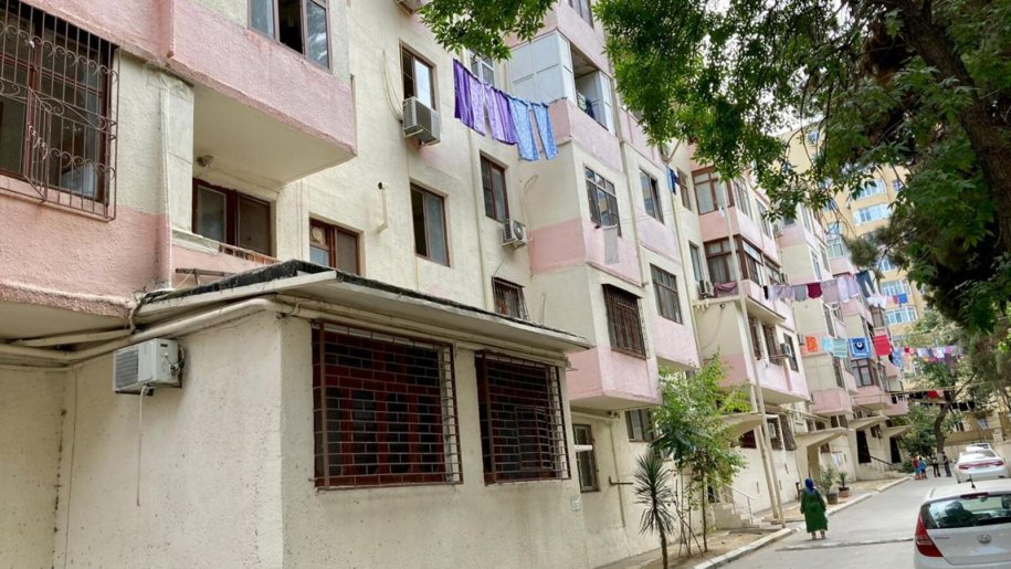 Satılır 3 otaqlı köhnə tikili, 75 m², Memar Əcəmi m.-2