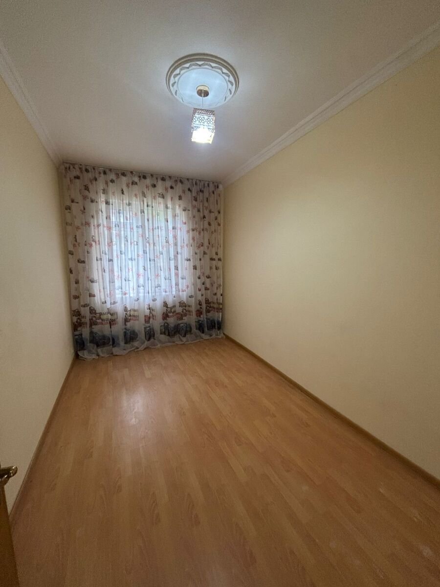 Satılır 3 otaqlı köhnə tikili, 75 m², Memar Əcəmi m.-4