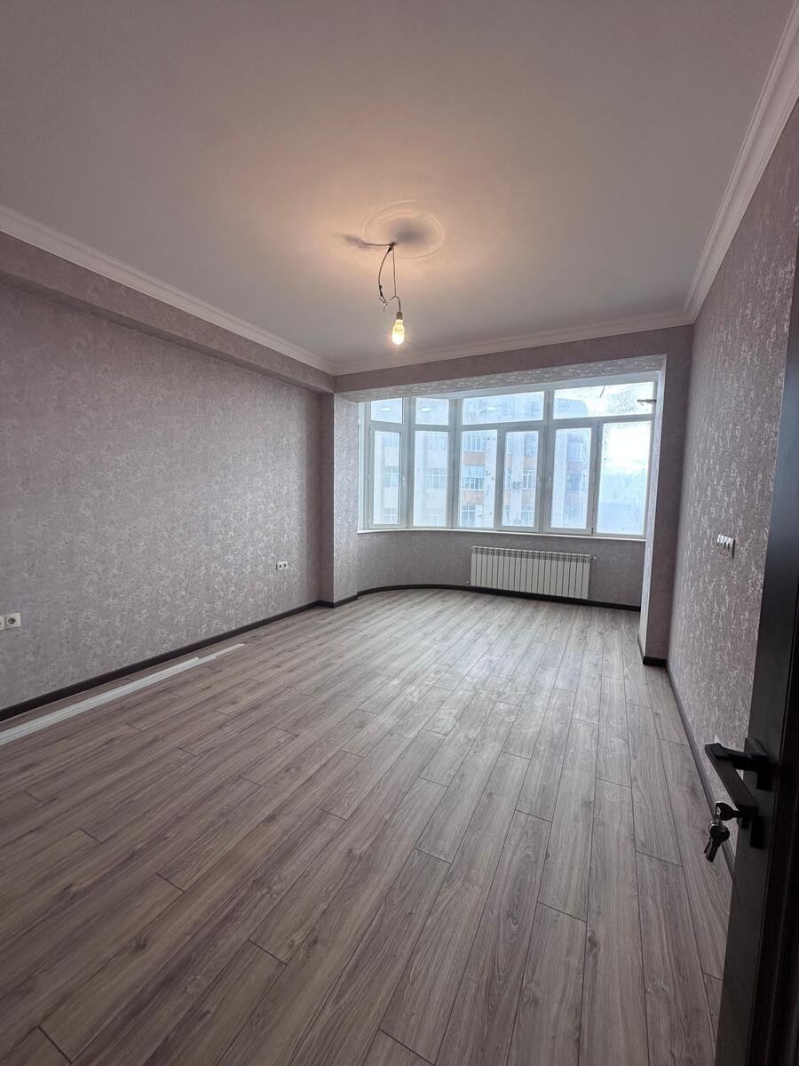 Satılır 4 otaqlı yeni tikili, 156 m², İnşaatçılar m.-3