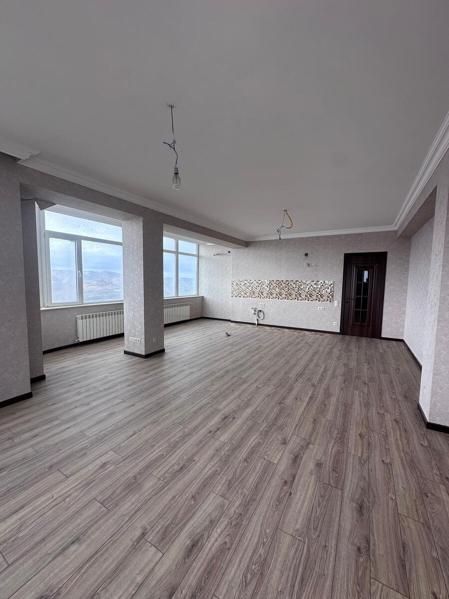 Satılır 4 otaqlı yeni tikili, 156 m², İnşaatçılar m.-5