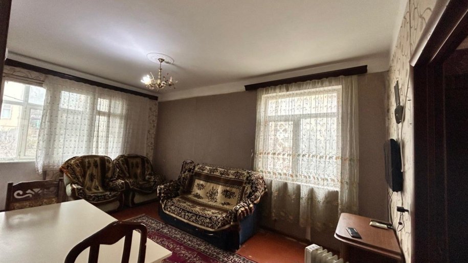 Kirayə verilir 2 otaqlı köhnə tikili, 55 m², Memar Əcəmi m.-1