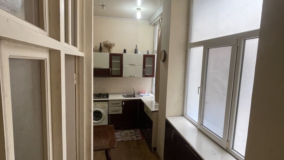Satılır 2 otaqlı köhnə tikili, 42 m², Sahil m.-9