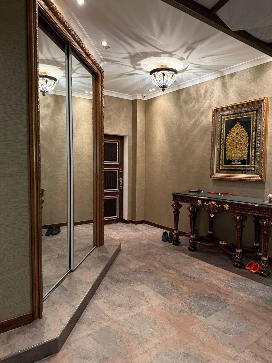 Satılır 4 otaqlı yeni tikili, 210 m², 28 May m.-26