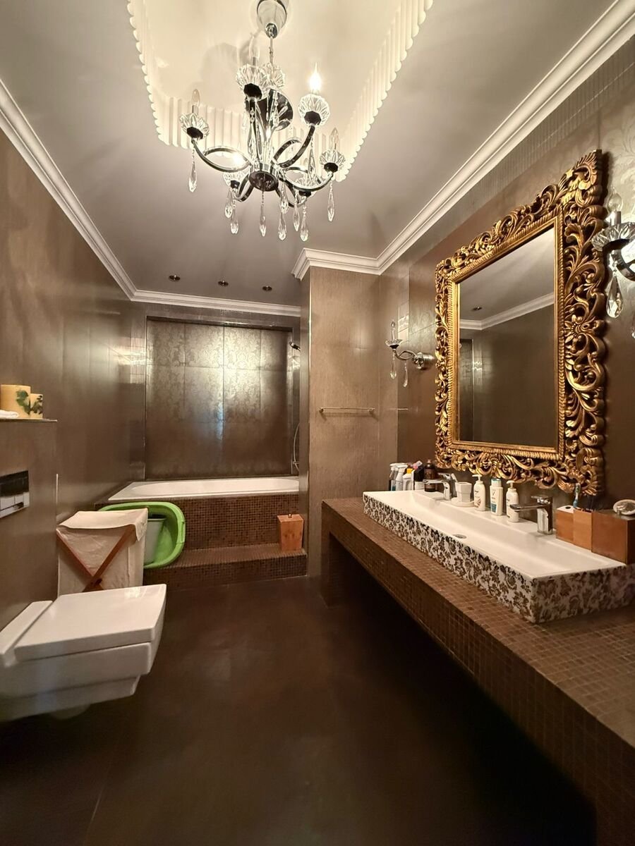 Satılır 4 otaqlı yeni tikili, 210 m², 28 May m.-29