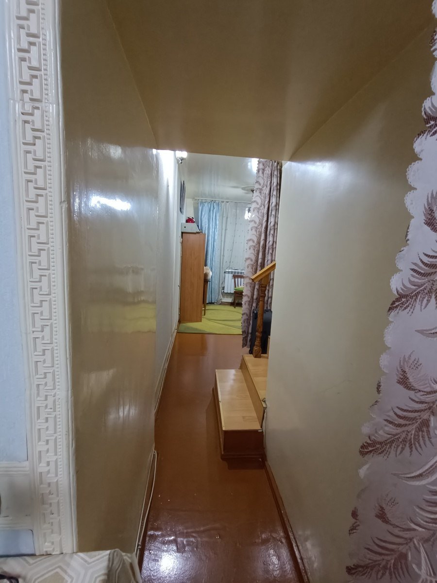 Satılır 4 otaqlı köhnə tikili, 90 m², Qara Qarayev m.-18