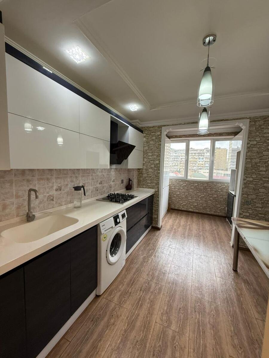 Satılır 3 otaqlı köhnə tikili, 90 m², 20 Yanvar m.-3