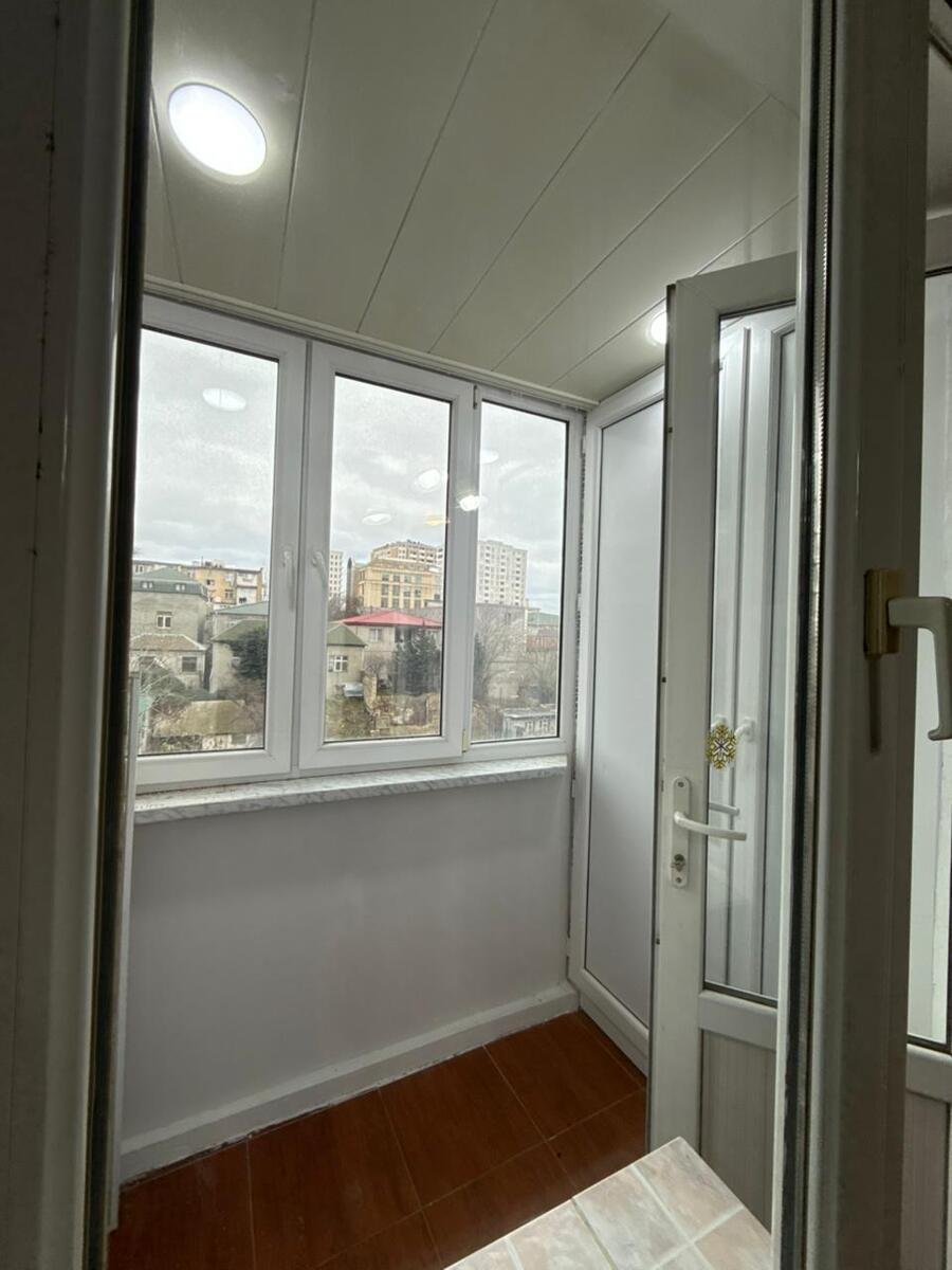 Satılır 3 otaqlı köhnə tikili, 90 m², 20 Yanvar m.-14