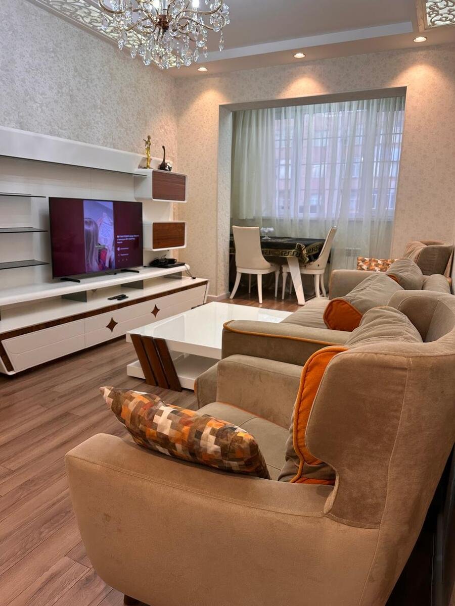 Satılır 3 otaqlı köhnə tikili, 90 m², 20 Yanvar m.-2
