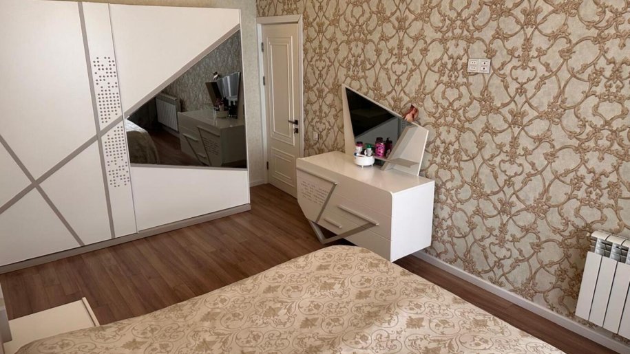 Satılır 3 otaqlı köhnə tikili, 90 m², 20 Yanvar m.-3