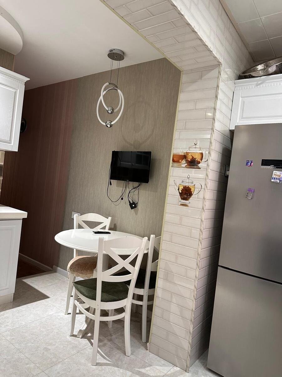 Satılır 3 otaqlı köhnə tikili, 90 m², 20 Yanvar m.-8