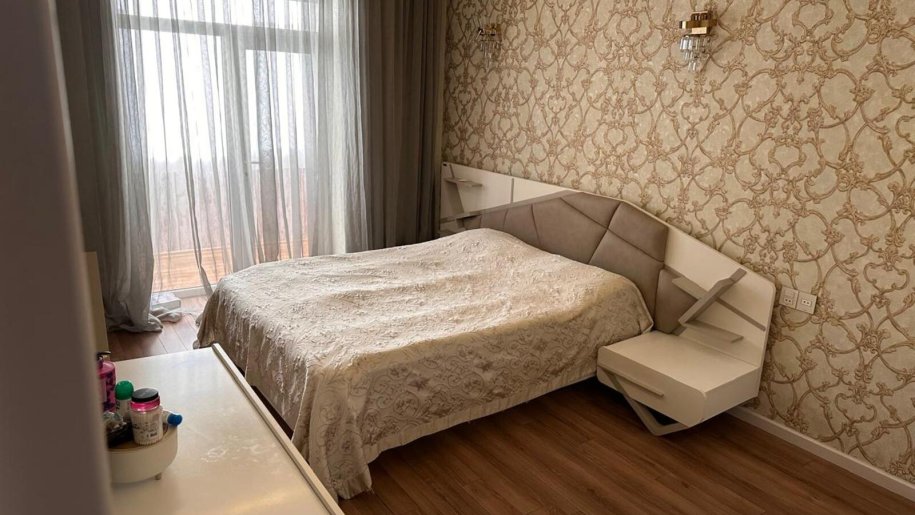 Satılır 3 otaqlı köhnə tikili, 90 m², 20 Yanvar m.-11