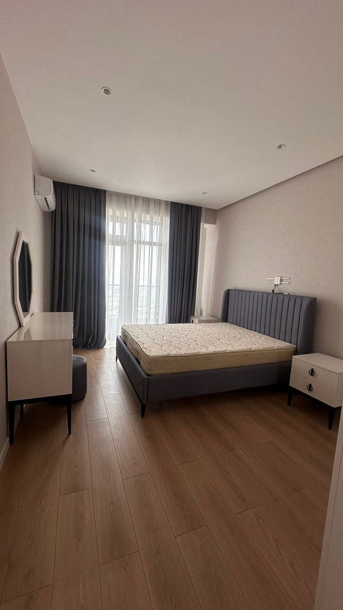 Kirayə verilir 2 otaqlı yeni tikili, 108 m², 8 noyabr-8