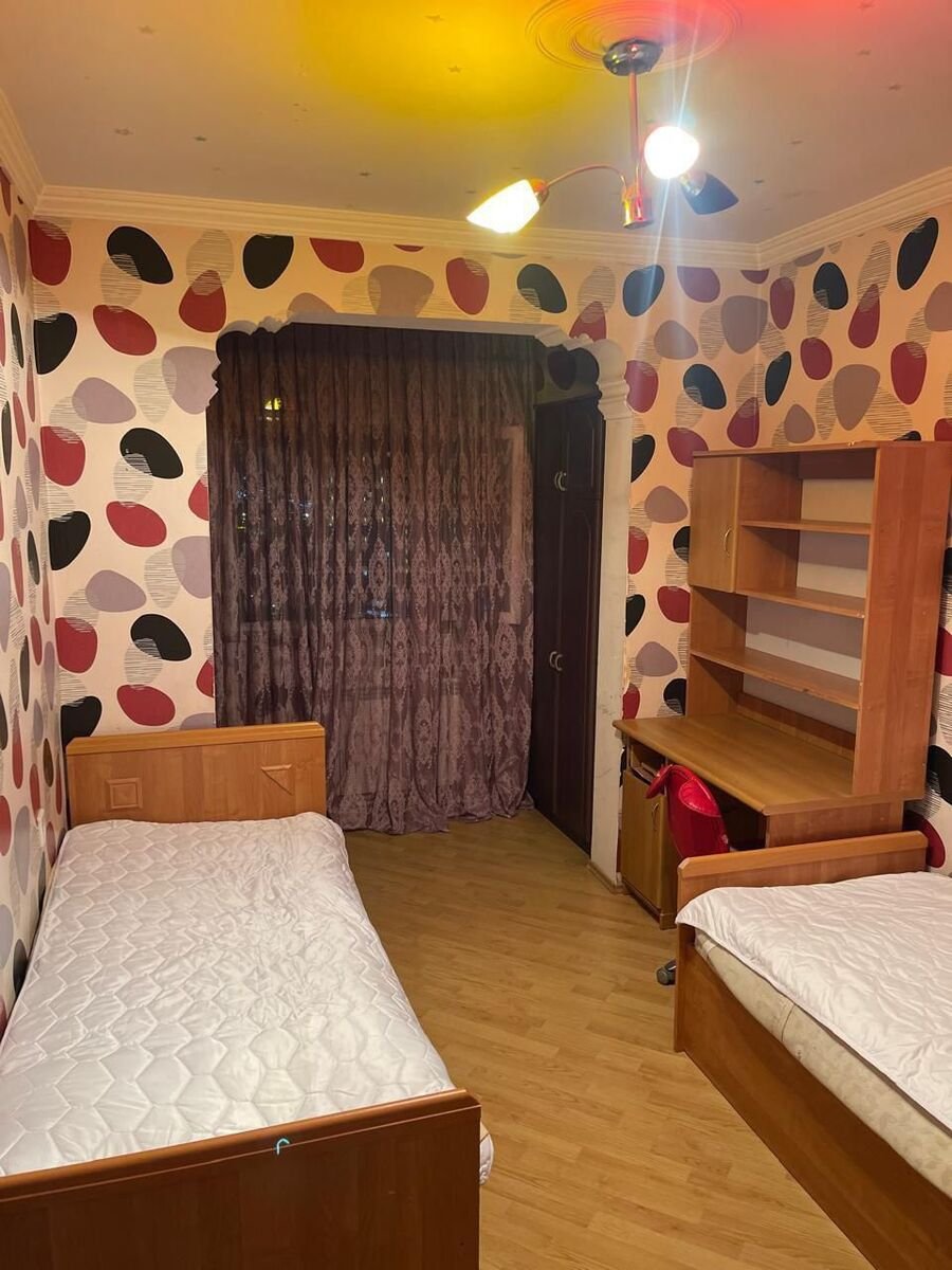 Kirayə verilir 3 otaqlı köhnə tikili, 100 m², Neftçilər m.-6