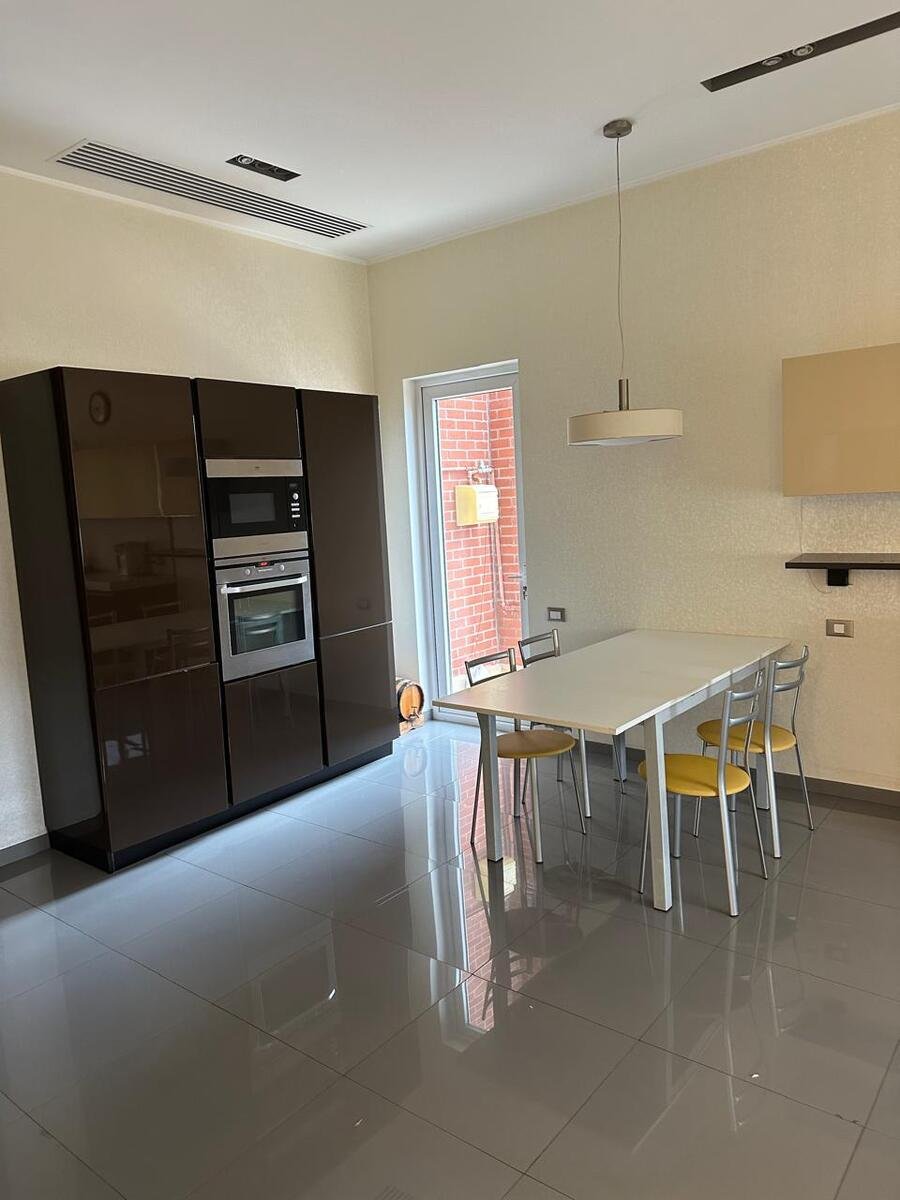 Satılır 5 otaqlı yeni tikili, 390 m², 28 May m.-9