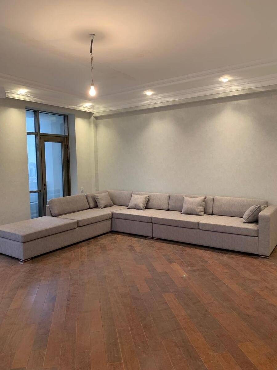 Kirayə verilir 3 otaqlı yeni tikili, 168 m², Elmlər Akademiyası m.-1