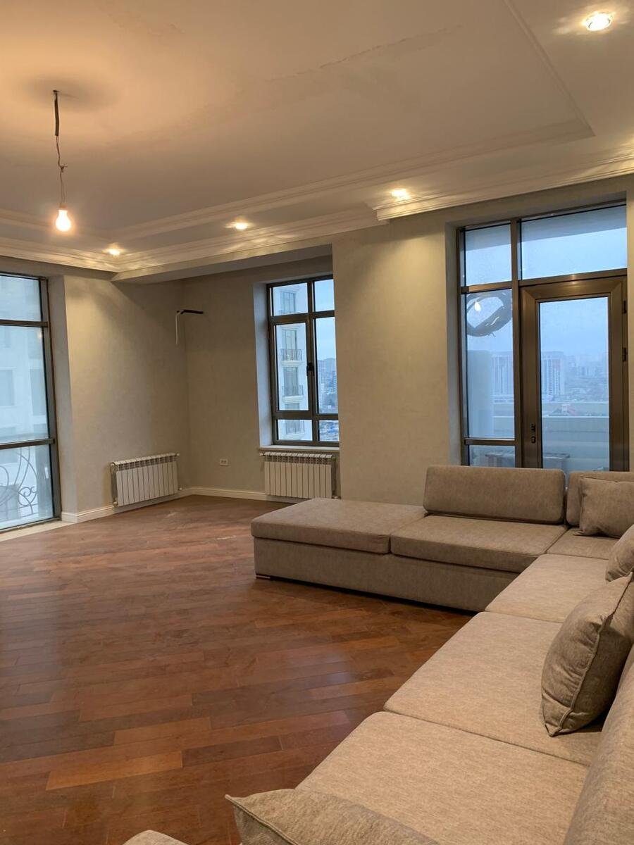 Kirayə verilir 3 otaqlı yeni tikili, 168 m², Elmlər Akademiyası m.-3