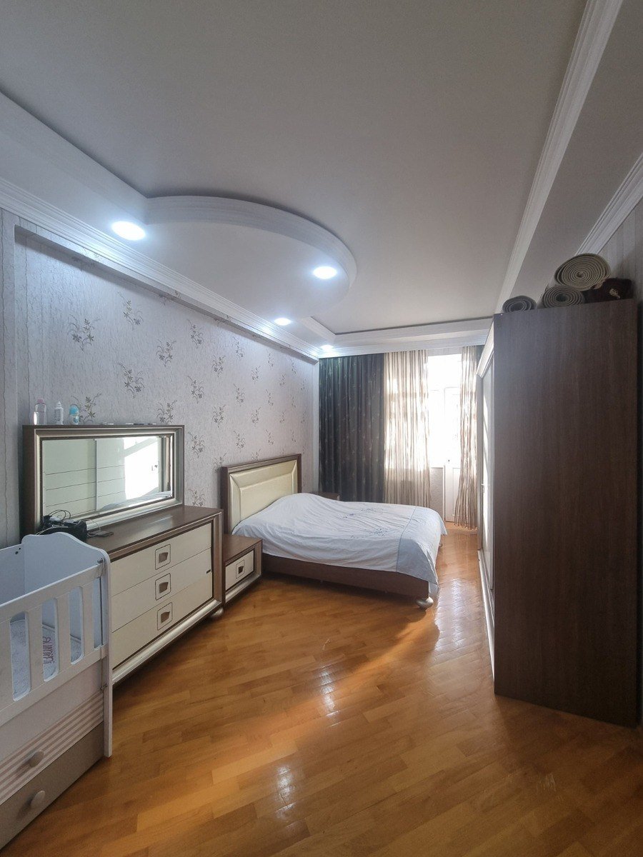 Satılır 3 otaqlı yeni tikili, 142 m², 20 Yanvar m.-8