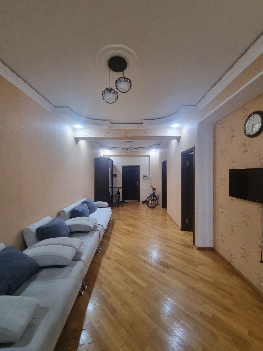 Satılır 3 otaqlı yeni tikili, 142 m², 20 Yanvar m.-23