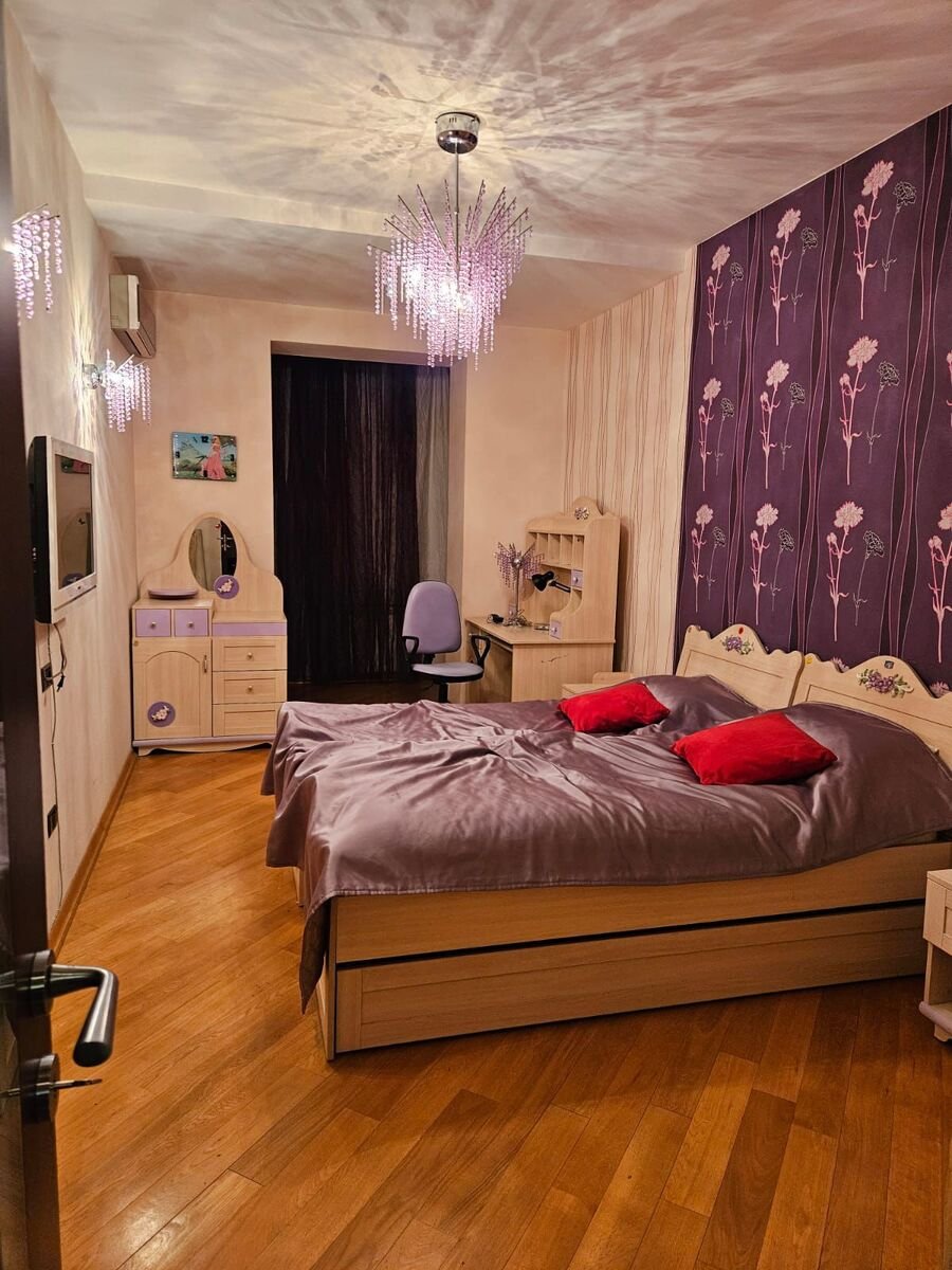 Kirayə verilir 4 otaqlı köhnə tikili, 165 m², Səbail-9