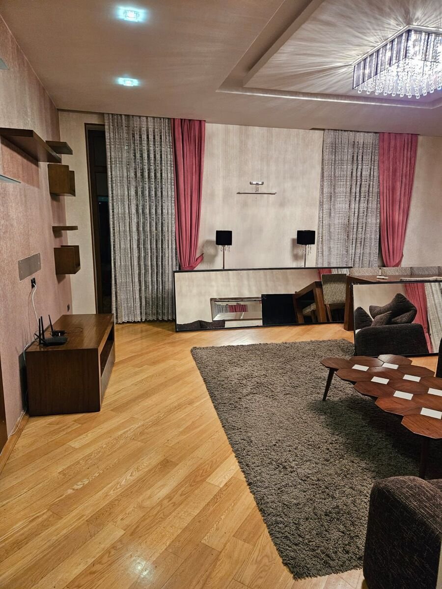 Kirayə verilir 4 otaqlı köhnə tikili, 165 m², Səbail-12