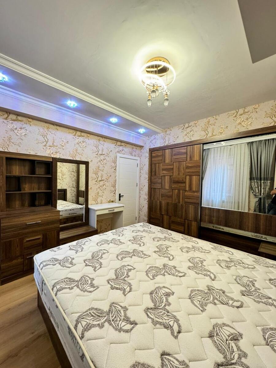 Kirayə verilir 2 otaqlı yeni tikili, 80 m², İnşaatçılar m.-6