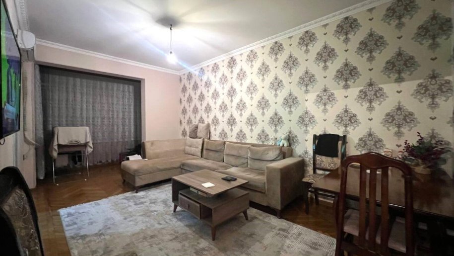Satılır 2 otaqlı köhnə tikili, 50 m², 7-ci mikrorayon-1