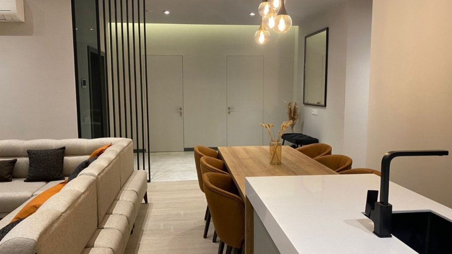 Kirayə verilir 3 otaqlı yeni tikili, 140 m², 28 May m.-13