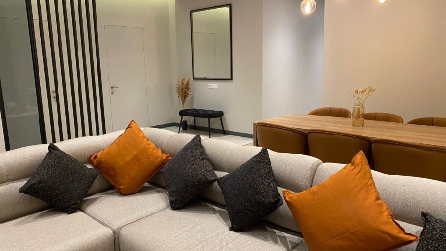 Kirayə verilir 3 otaqlı yeni tikili, 140 m², 28 May m.-18