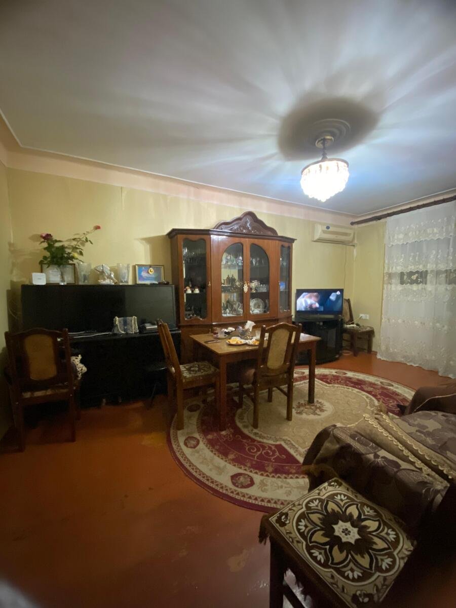 Satılır 3 otaqlı köhnə tikili, 75 m², Elmlər Akademiyası m.-5