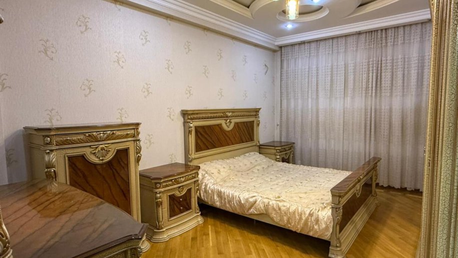 Kirayə verilir 3 otaqlı yeni tikili, 140 m², 8 noyabr-4