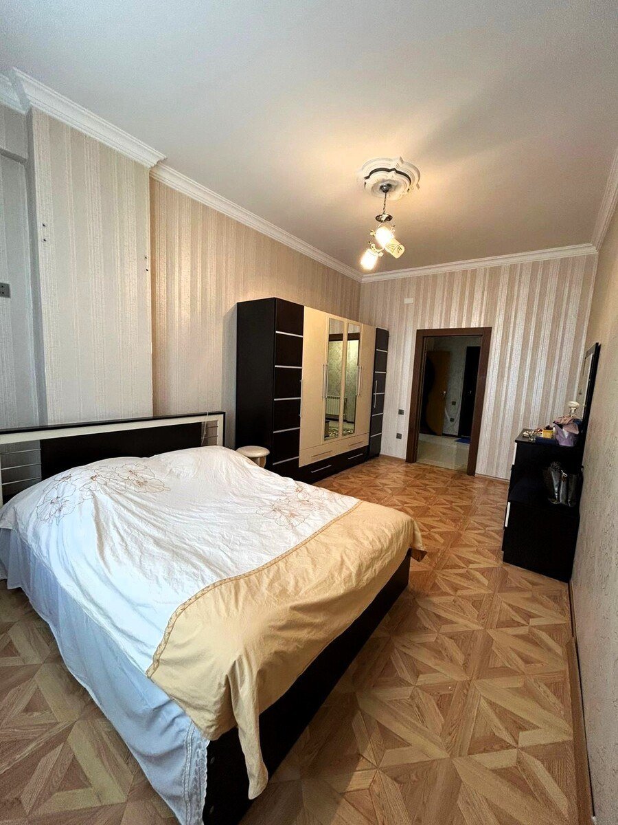 Satılır 3 otaqlı yeni tikili, 122 m², Qara Qarayev m.-6