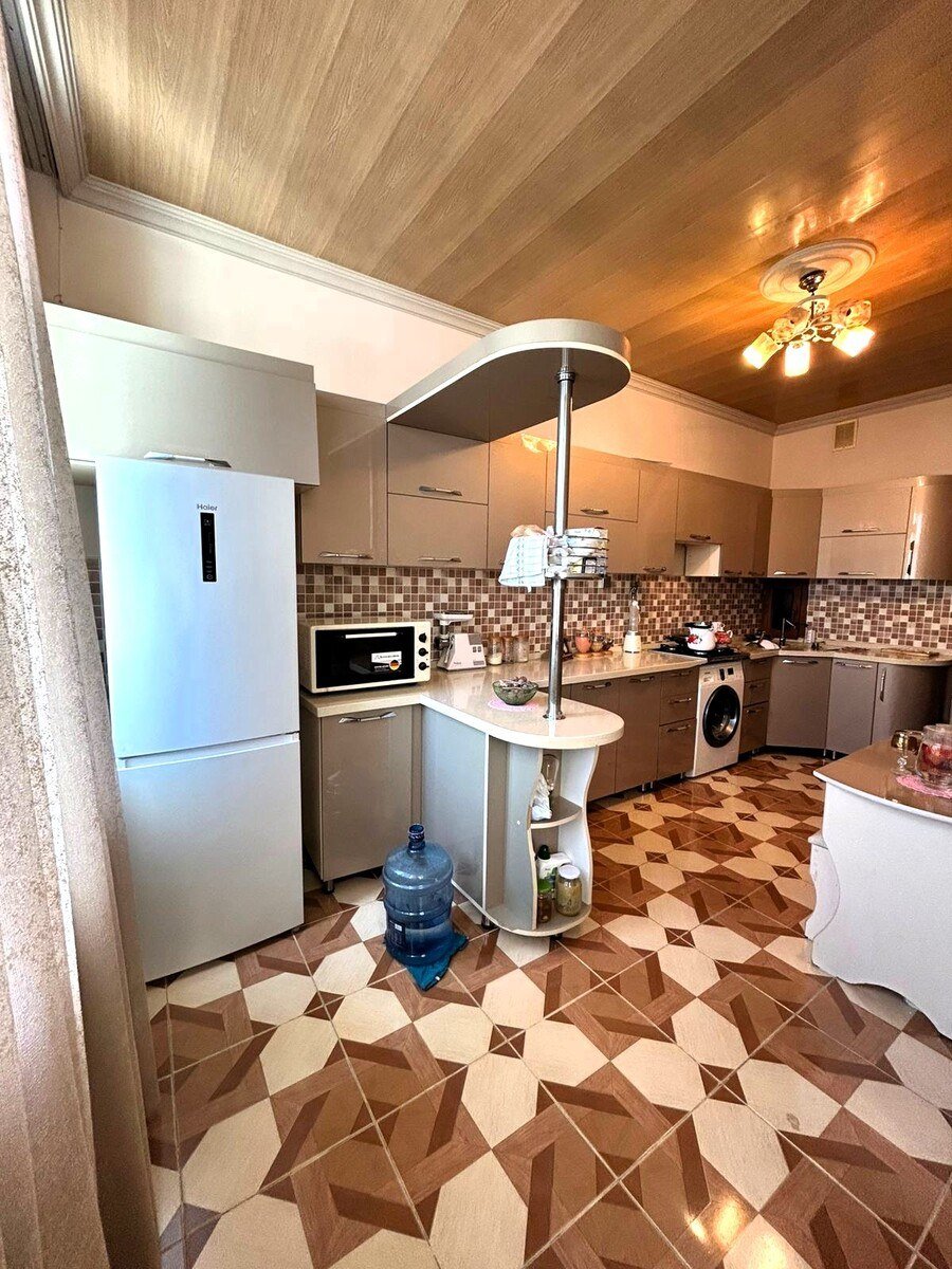 Satılır 3 otaqlı yeni tikili, 122 m², Qara Qarayev m.-13