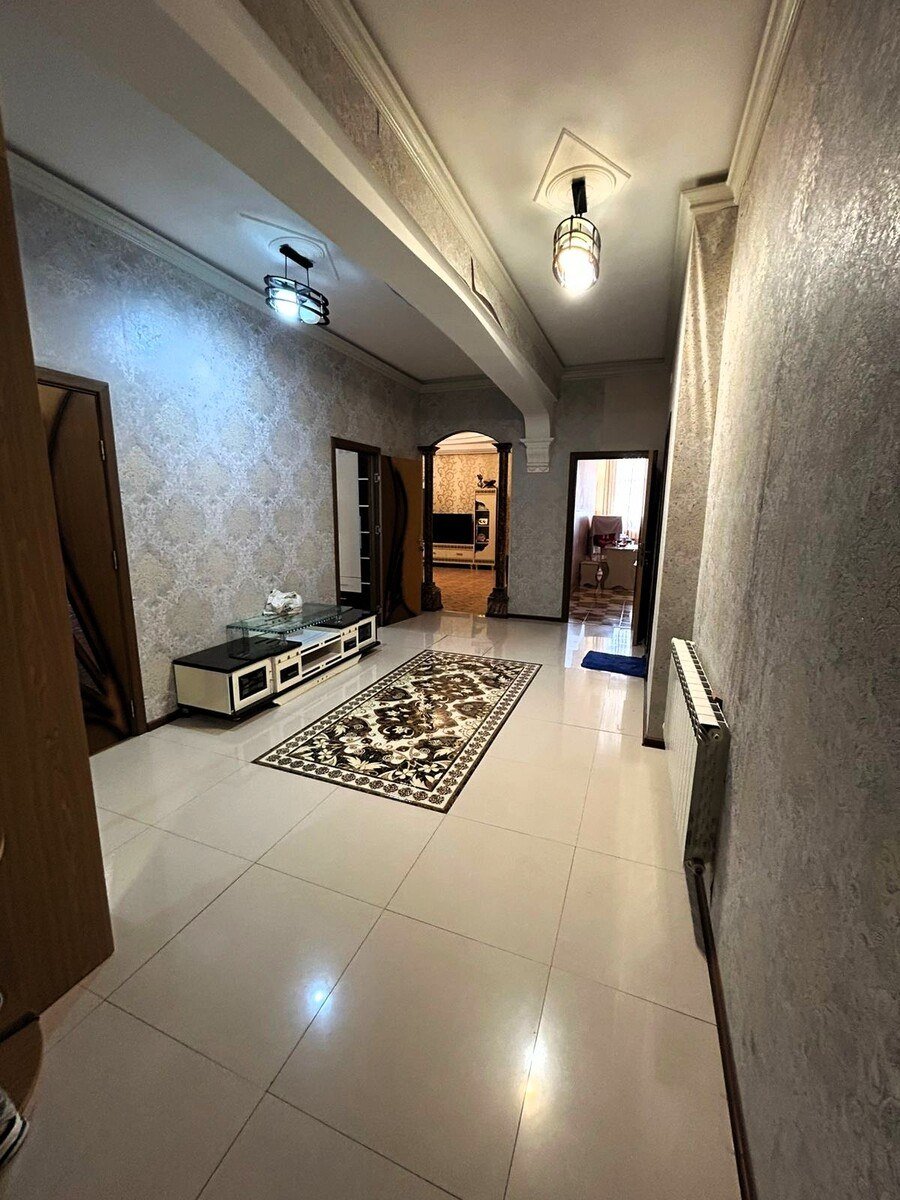 Satılır 3 otaqlı yeni tikili, 122 m², Qara Qarayev m.-14