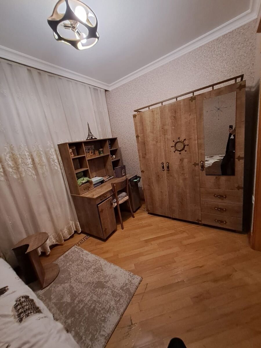Satılır 3 otaqlı köhnə tikili, 60 m², Xalqlar dostluğu m.-6