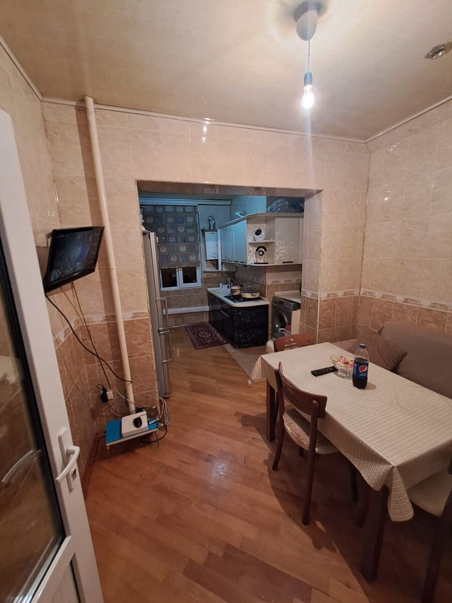 Satılır 3 otaqlı köhnə tikili, 60 m², Xalqlar dostluğu m.-7